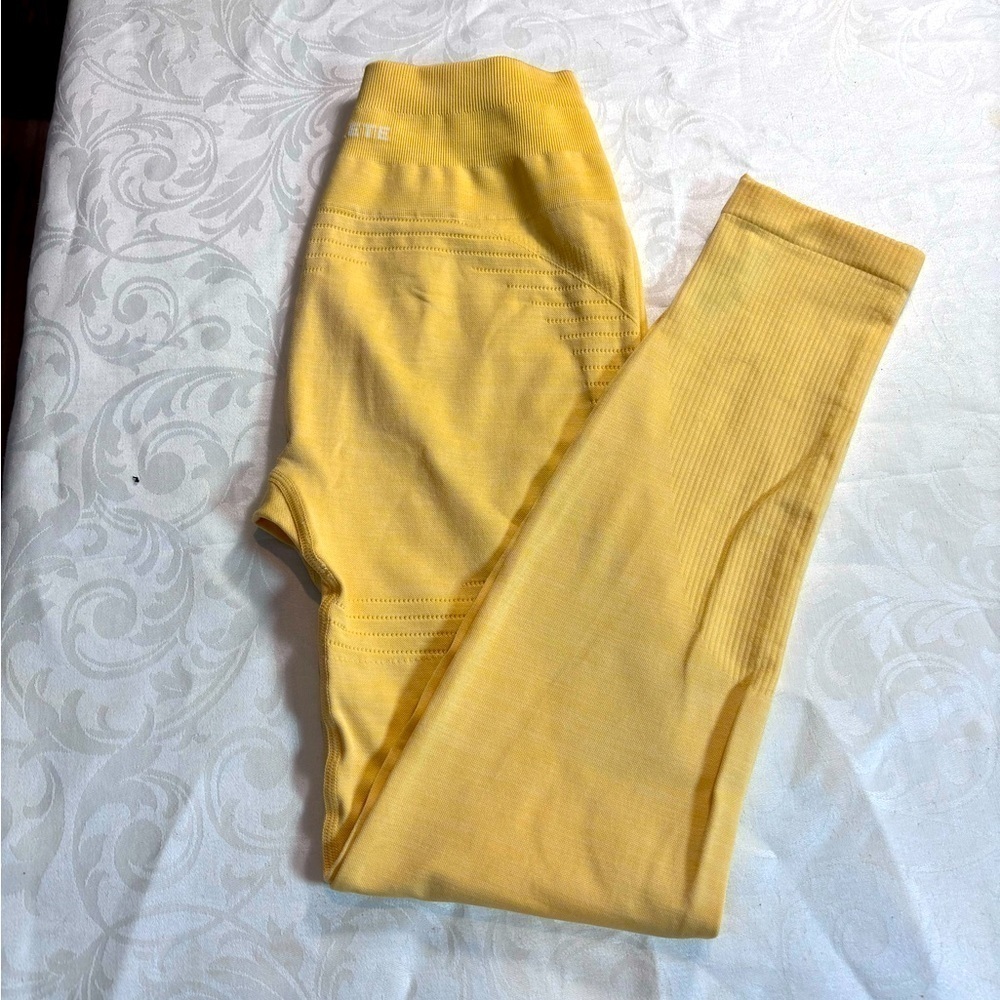 Alphalete Ozone Contour Legging Golden Hour Size XS